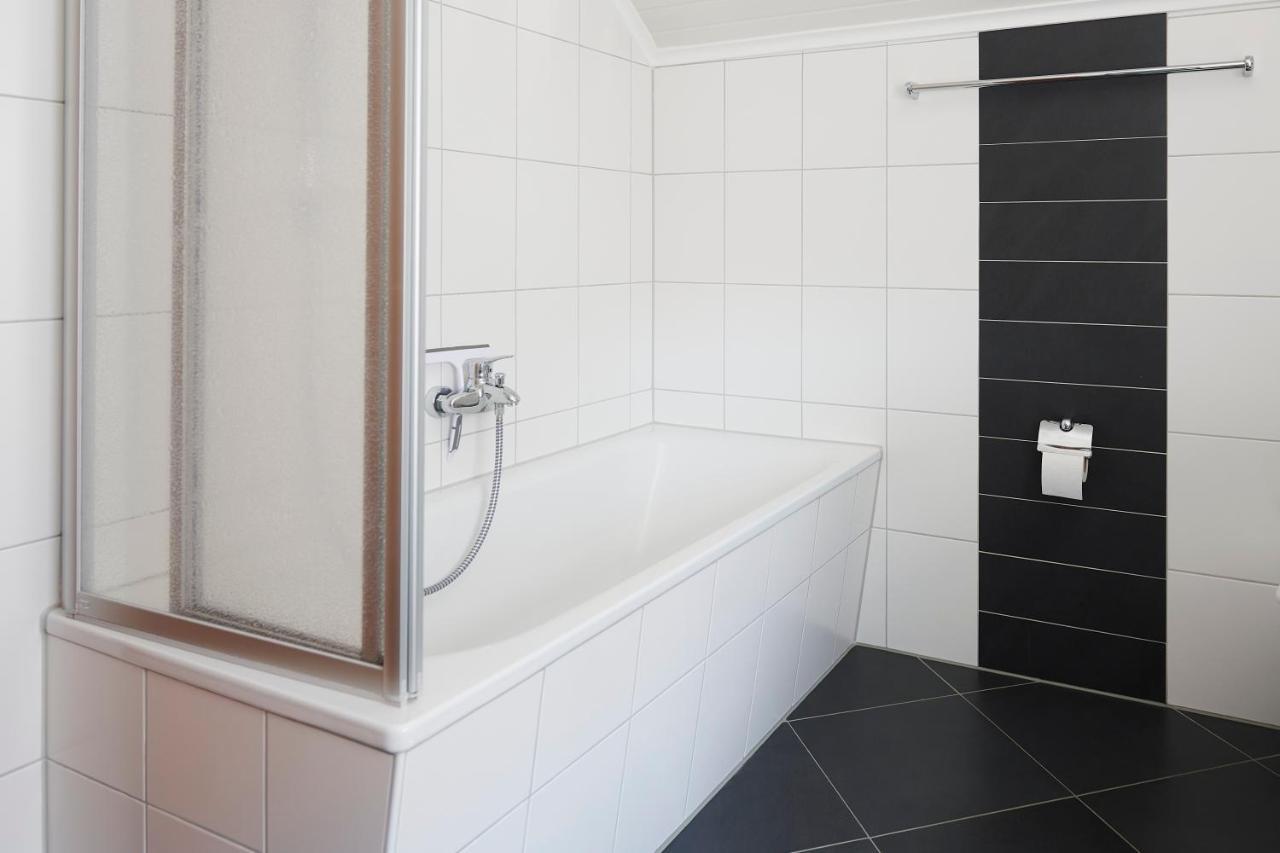 Апартаменты Grosszuegig & Stilvoll Parkplatz ,Ruhige Lage, 5 Personen, Langzeit Падерборн Экстерьер фото
