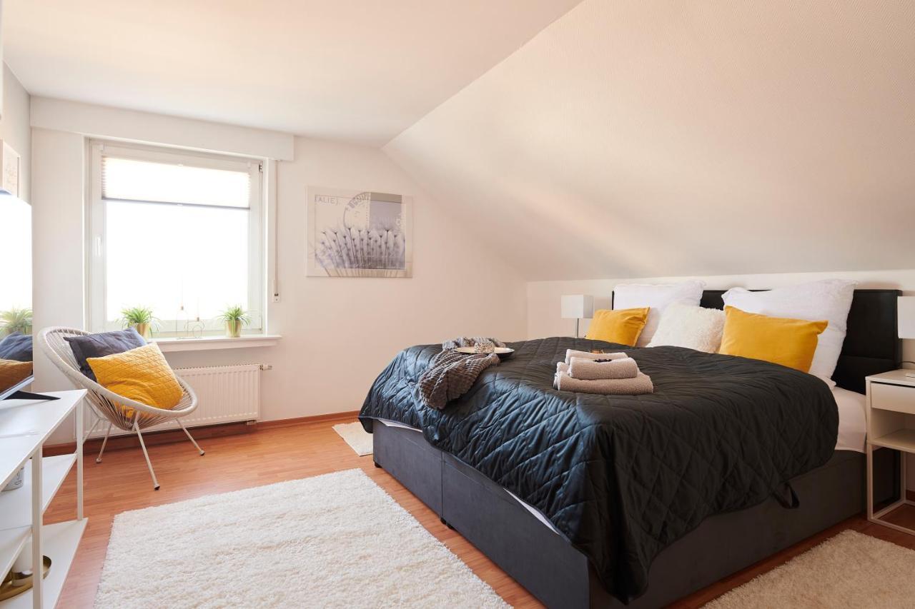Апартаменты Grosszuegig & Stilvoll Parkplatz ,Ruhige Lage, 5 Personen, Langzeit Падерборн Экстерьер фото